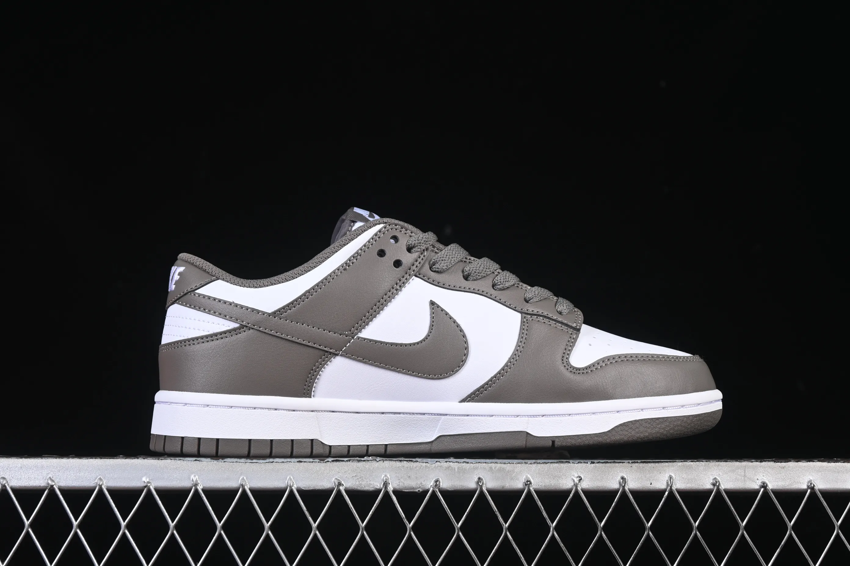 All Categories Nk SB Dunk Series Nk SB Dunk Low Low-top sneakers Nike Dunk Low "Cave Stone" Rock Gray Low-top casual sneakers HF5441-111
